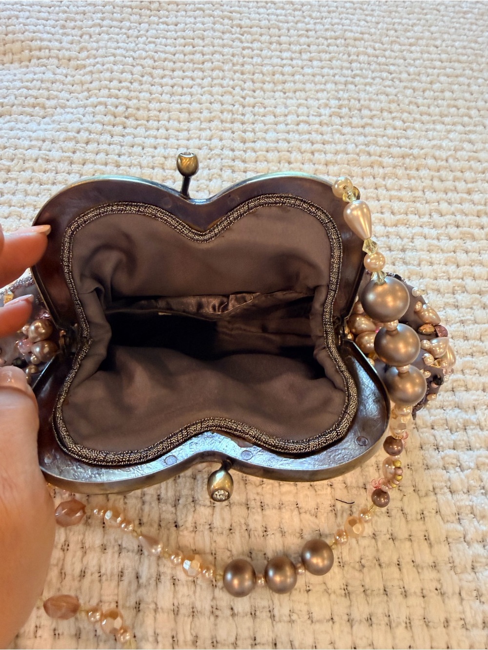 Mary Frances Beaded Heart-Top Clutch – Pink, Gold, Cream - Picture 4 of 6